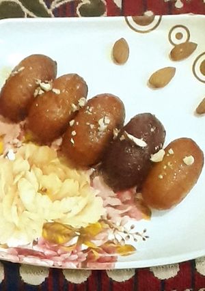 इनस्टांट गुलाब जामुन(instant gulabjamun recipe in hindi) रेसिपी मुख्य फोटो