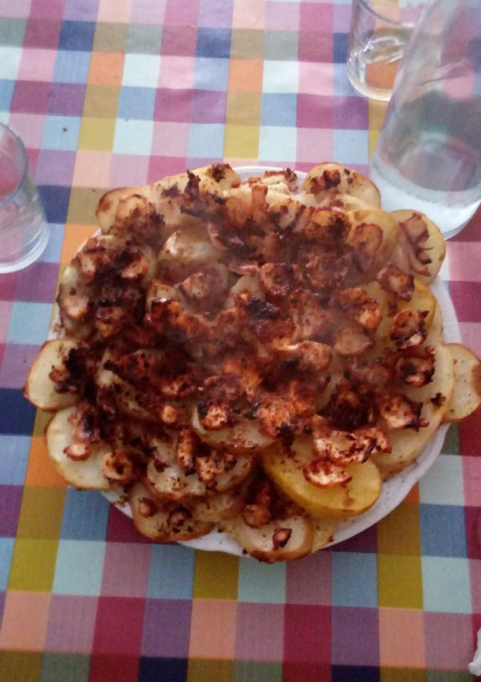 Una foto de Pulpo a la Gallega
