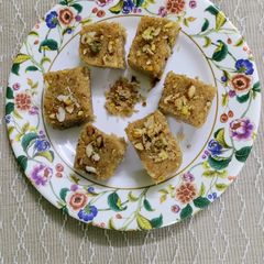 A picture of Cornmeal Jaggery Burfi.