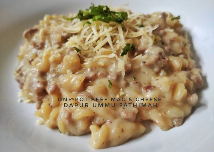 One Pot Beef Mac &amp; Cheese