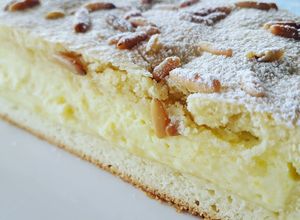 Foto di Torta della nonna con crema al limoncello e ricotta