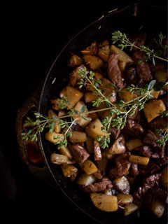 A picture of Herb Steak + Potatoes.
