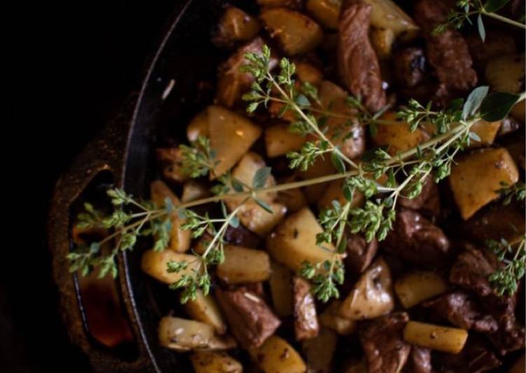 Recipe of Quick Herb Steak + Potatoes