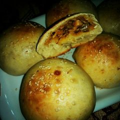 A picture of Chicken Buns😍.