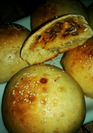 A picture of Chicken Buns😍.