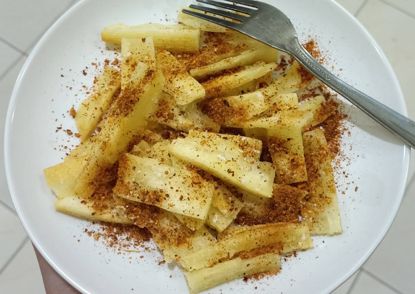 Singkong crispy pedas gurih