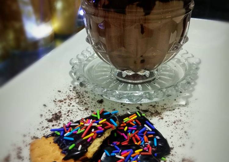 Simple Way to Prepare Award-winning Mocha coffee with choco cookies