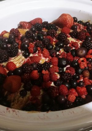 A picture of Crockpot Mixed Berry French Toast.