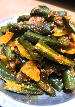 A picture of Bhindi do pyaza.