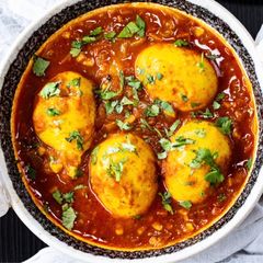A picture of Easy Egg Curry (Bengali Style).