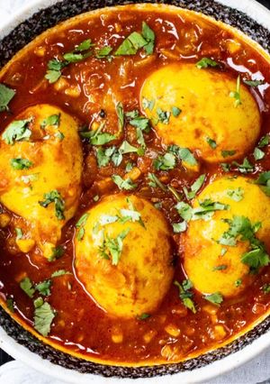 A picture of Easy Egg Curry (Bengali Style).