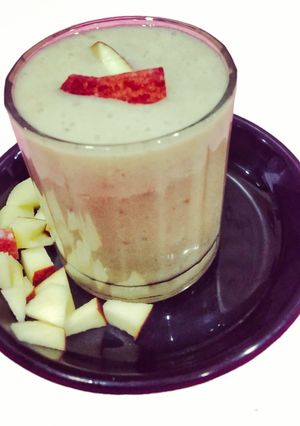A picture of Apple Banana Milkshake.