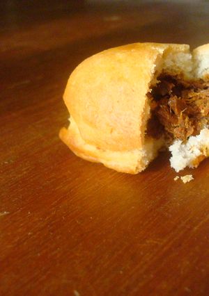 A picture of Beef-Stuffed Bun.