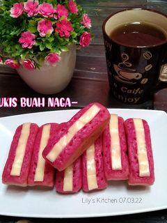 Foto resep 512.Pukis Buah Naga