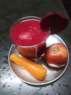ABC ஜூஸ் (ABC juice recipe in tamil) செய்முறை முக்கிய புகைப்படம்