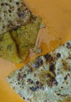 A picture of Pyaaz Tamatar Ka Delecious Parantha.