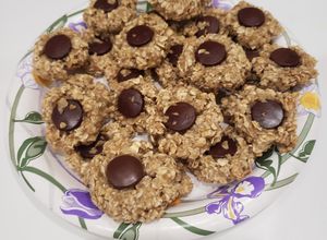 Una foto de Galletas de avena, cambur y chocolate