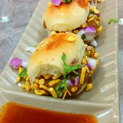 A picture of Masala pav.