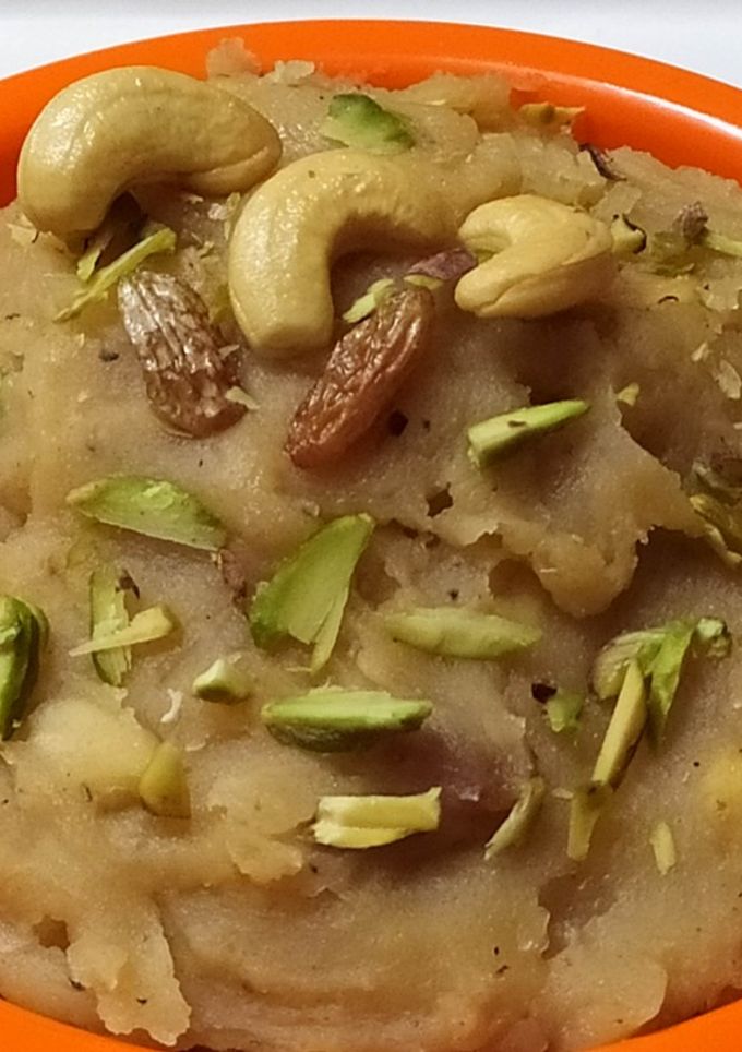મગની દાળનો હલવો(mungdal halvo in GujArati) રેસીપી મુખ્ય ફોટો