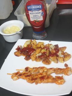 Una foto de Pinchos de pollo adobado al grill doble