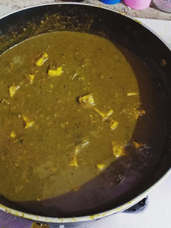 A picture of Palak paneer.
