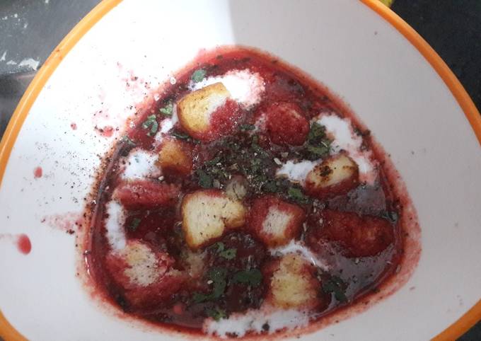 Healthy tomato beet soup