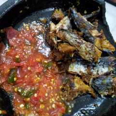 รูปของ Pindang Deles sambel dadak