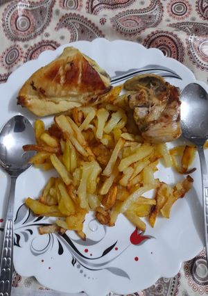 عکسی از دستور سیب زمینی و مرغ سرخ شده