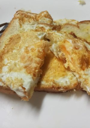 A picture of Toast mayai.