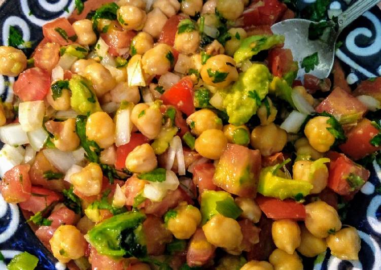Ensalada de garbanzos 🥗🥑