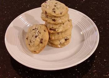 How to Cook Tasty Coconut Chocolate Chip Cookies