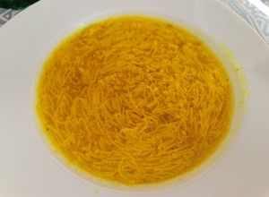 Foto principal de Caldo de pollo con verduras en Mambo