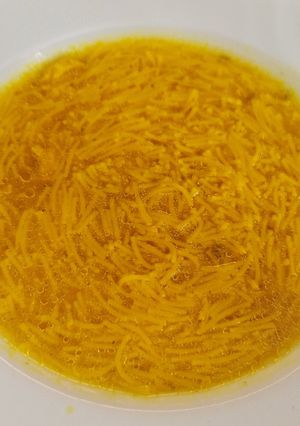 Una foto de Caldo de pollo con verduras en Mambo