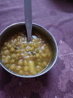 मटर आलू (matar aloo recipe in Hindi) रेसिपी मुख्य फोटो