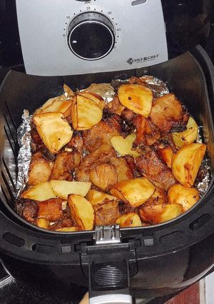 Hình của món Sườn nướng khoai tây.