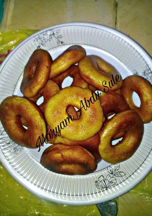 A picture of Homemade Donuts with correct measurements.