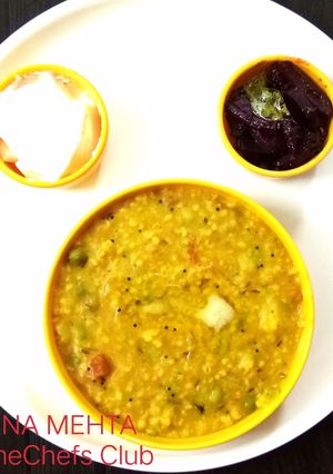 A picture of Daliya khichdi.