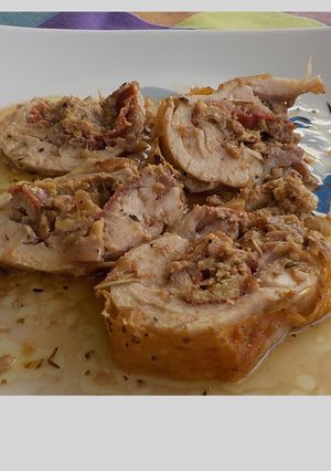 Una foto de Muslos y contramuslos de pollo rellenos al horno