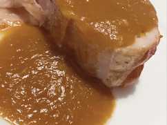 Redondo de pollo relleno con salsa española