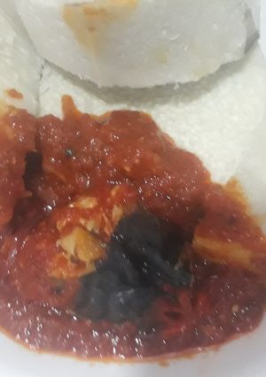 A picture of Fish stew with yam.