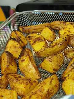 Una foto de Patatas Deluxe caseras en freidora de aire Bake&Fry 2500 Touch