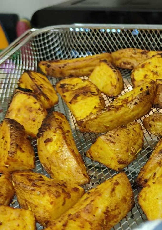 Una foto de Patatas Deluxe caseras en freidora de aire Bake&Fry 2500 Touch