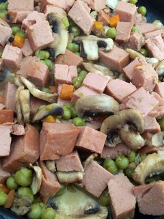 Una foto de Ensalada de champiñones caliente