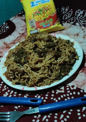 চিলি ম্যাগি (Chili Maggi Recipe in Bengali) রেসিপির প্রধান ছবি