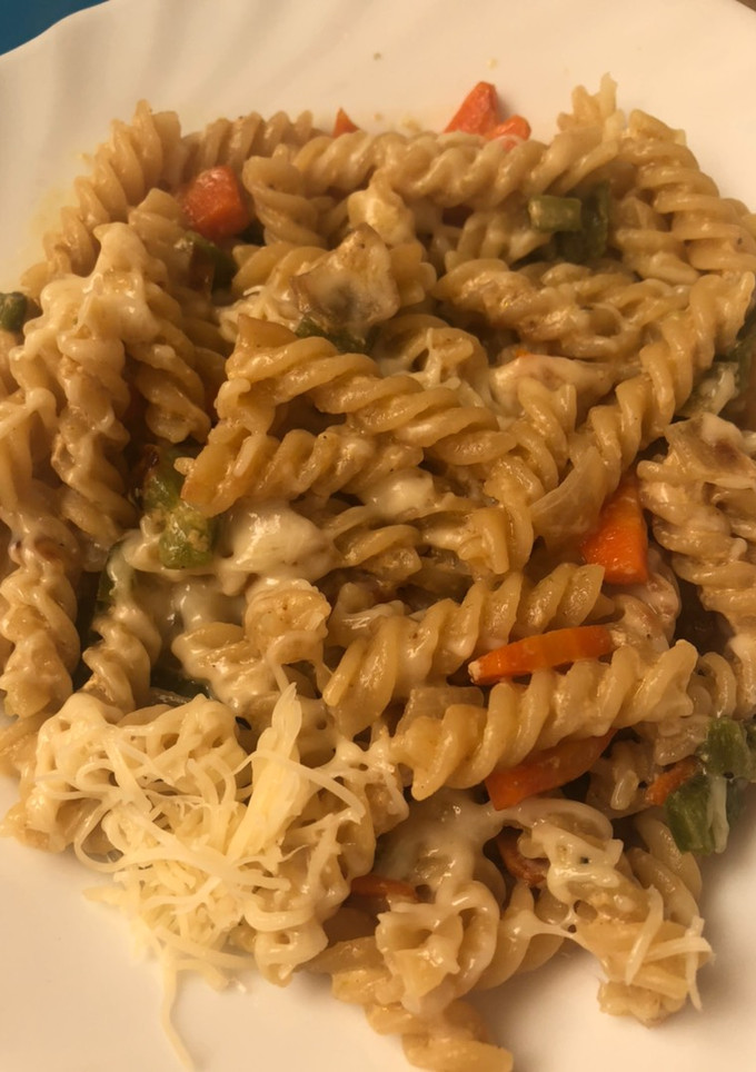 Una foto de Pasta al curry con verduras