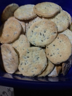 Una foto de Galletitas al agua con semillas