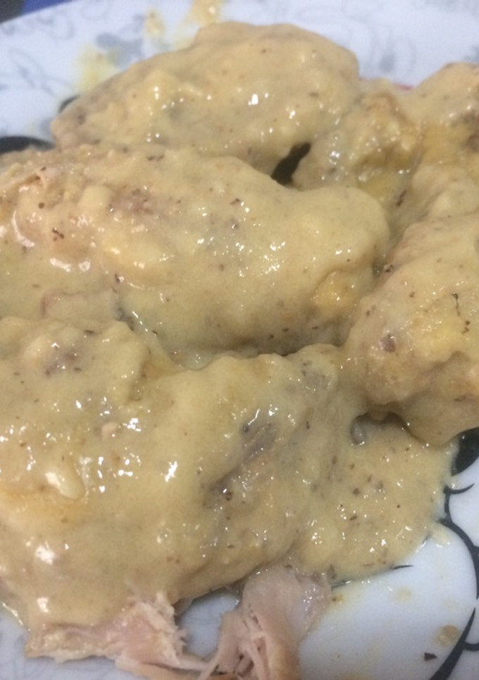 Una foto de Pollo a la pepitoria