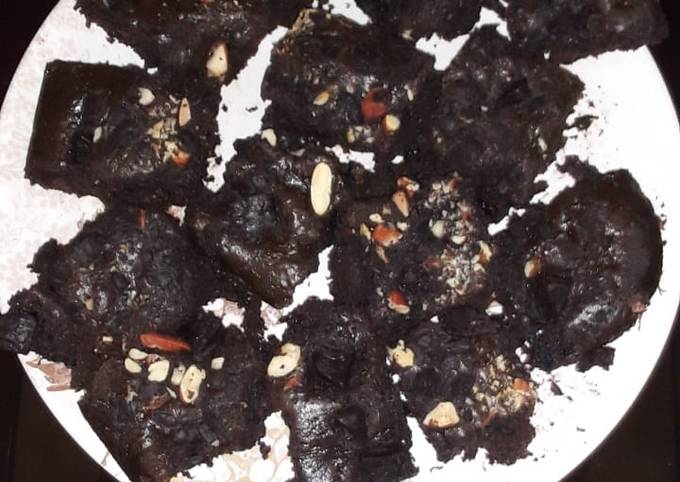 Eggless thousand layers brownie