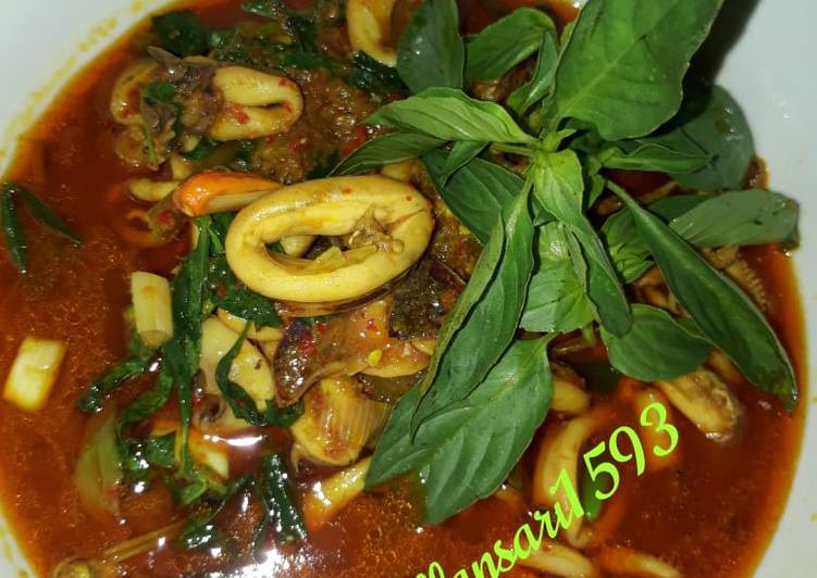 Cumi kuah pedas with daun kemangi