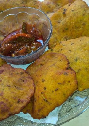 A picture of Dal puri.
